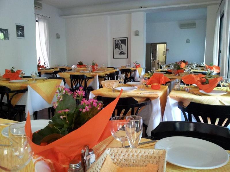 Hotel Annarita Римини Екстериор снимка