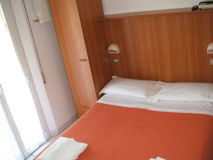 Hotel Annarita Римини Екстериор снимка